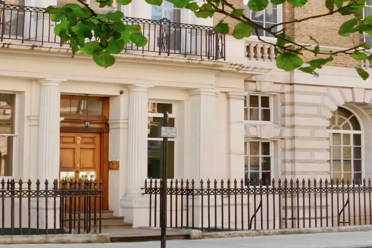 PRP London Clinic Harley Street Entrance